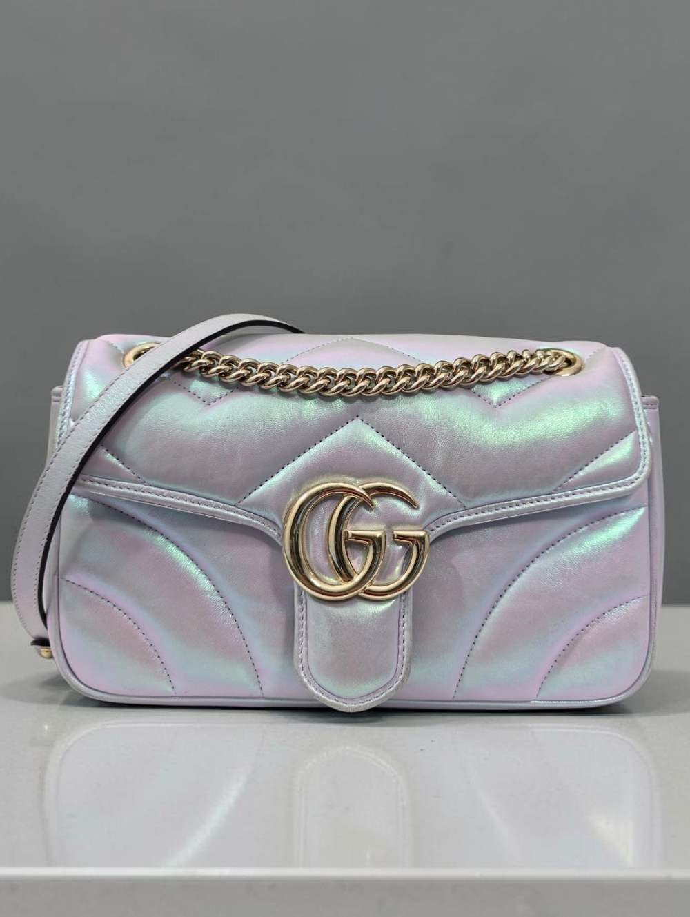 ✨️Authentic Gucci Iridescent Lilac GG Marmont Quilted Crossbody Bag